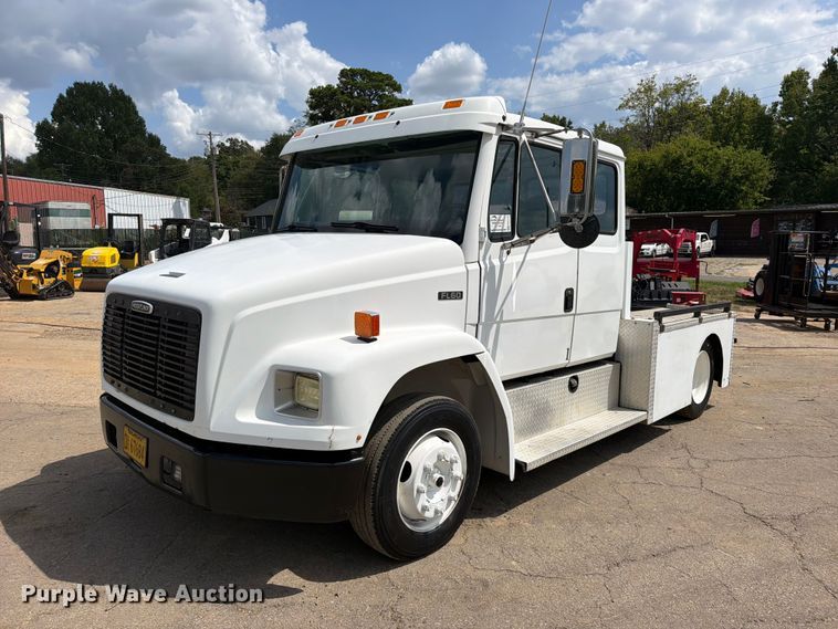 1998 Freightliner FL60 semi truck - FK5179