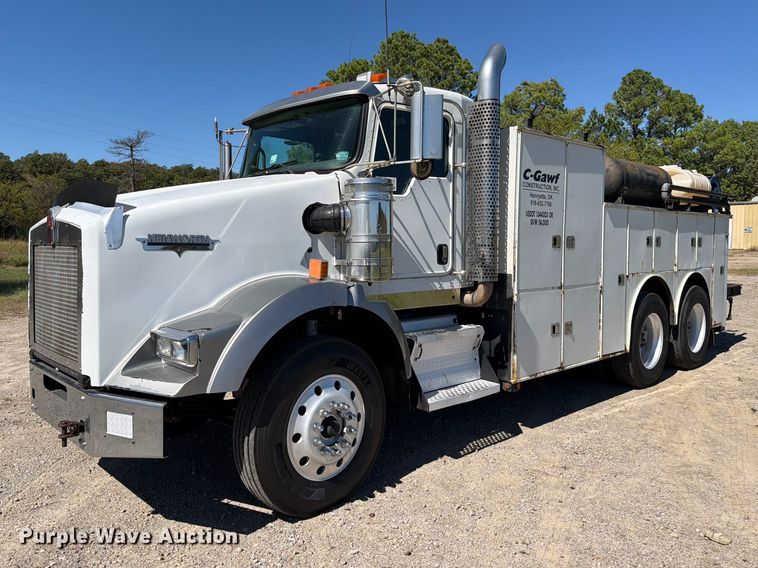 2009 Kenworth T800 utility / service truck - FK5281