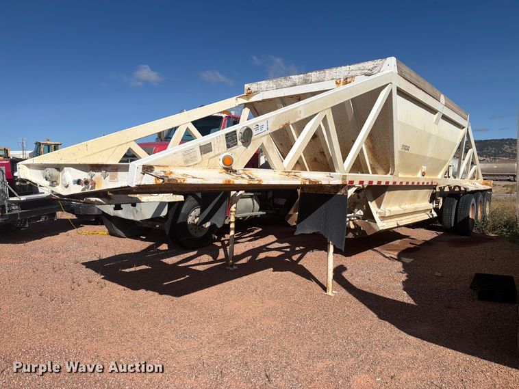 2002 Ranch bottom dump trailer - FM7665