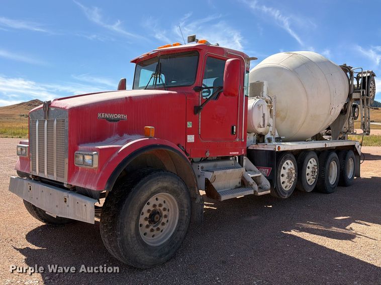 2003 Kenworth W900 ready mix truck - FM7673