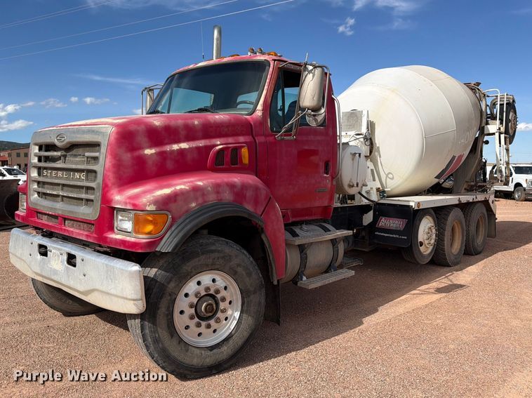 2006 Sterling Truck L9500 Series ready mix truck - FM7674