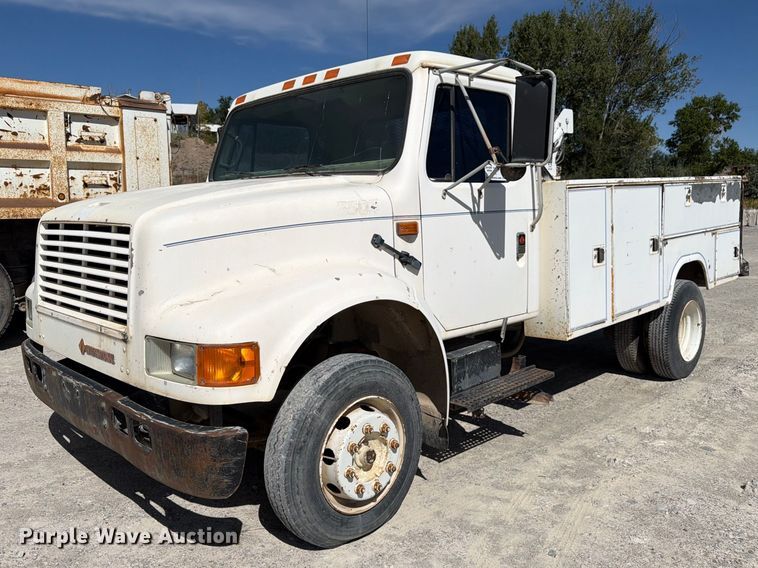 1990 International 4600 utility / service truck - FM7694