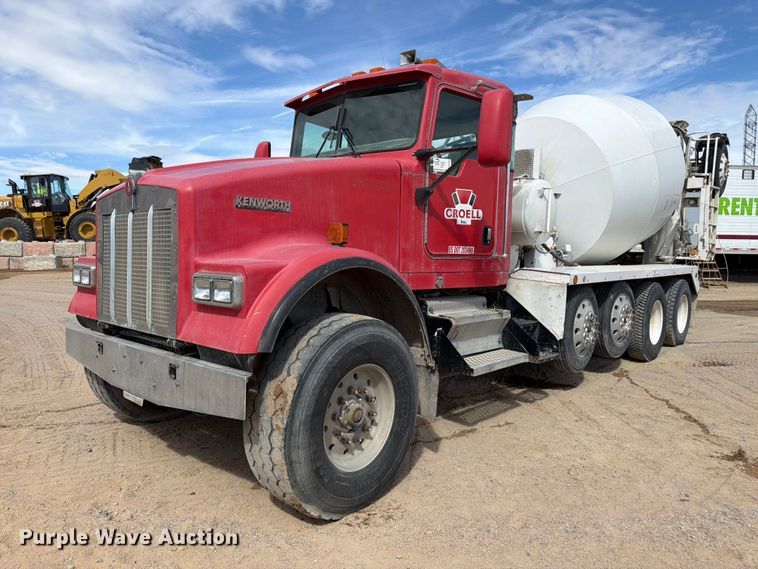 2003 Kenworth W900 ready mix truck - FM7699