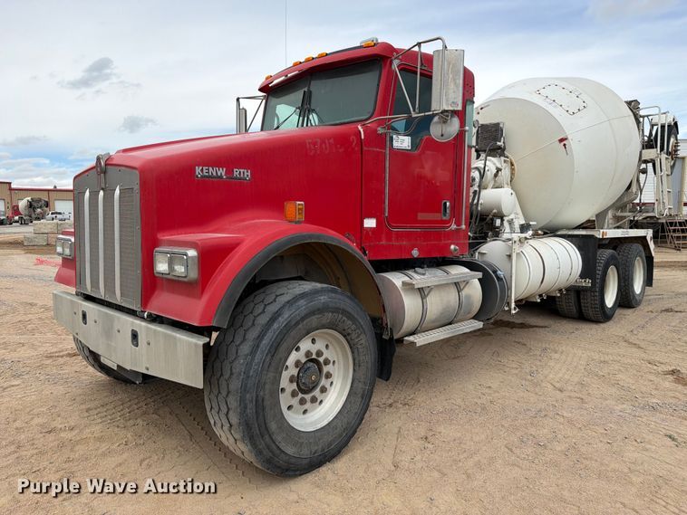 2016 Kenworth W9 Series ready mix truck - FM7700