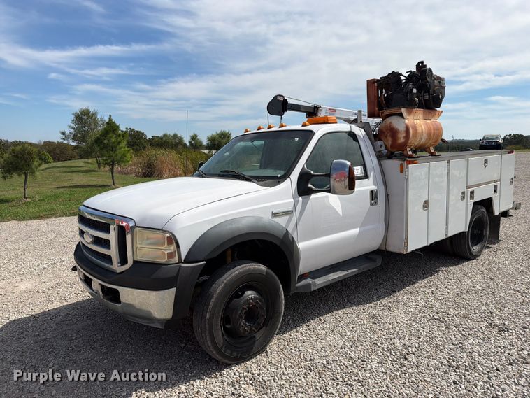 2006 Ford F550 Super Duty utility / service truck - FN2608