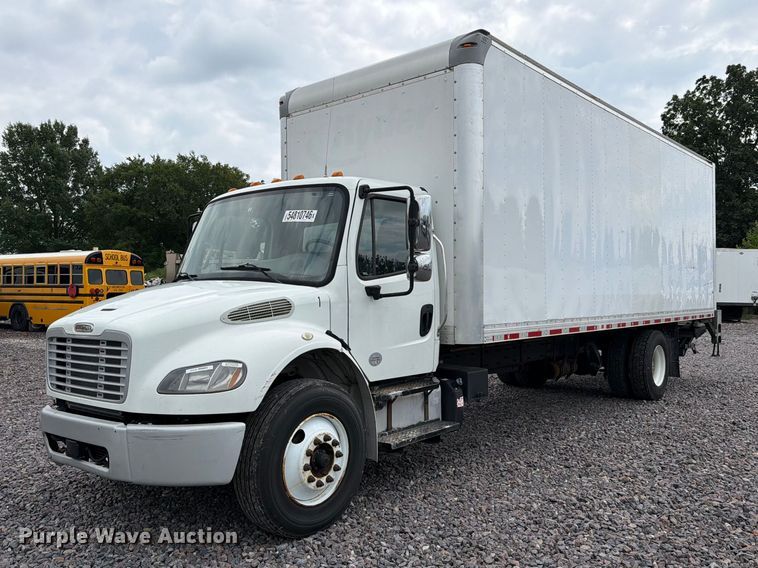 2018 Freightliner Business Class M2 box truck - YA3662