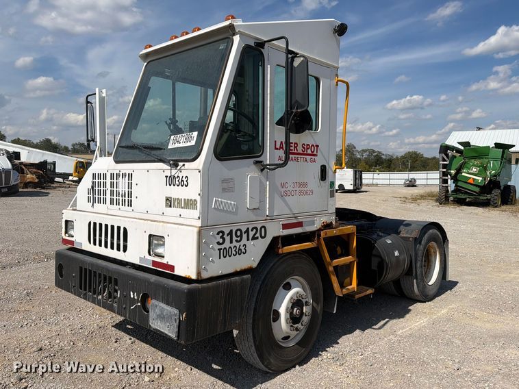 2008 Ottawa Spotter yard truck - YA5040