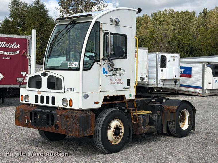 2017 Autocar X Spotter yard truck - YA5048
