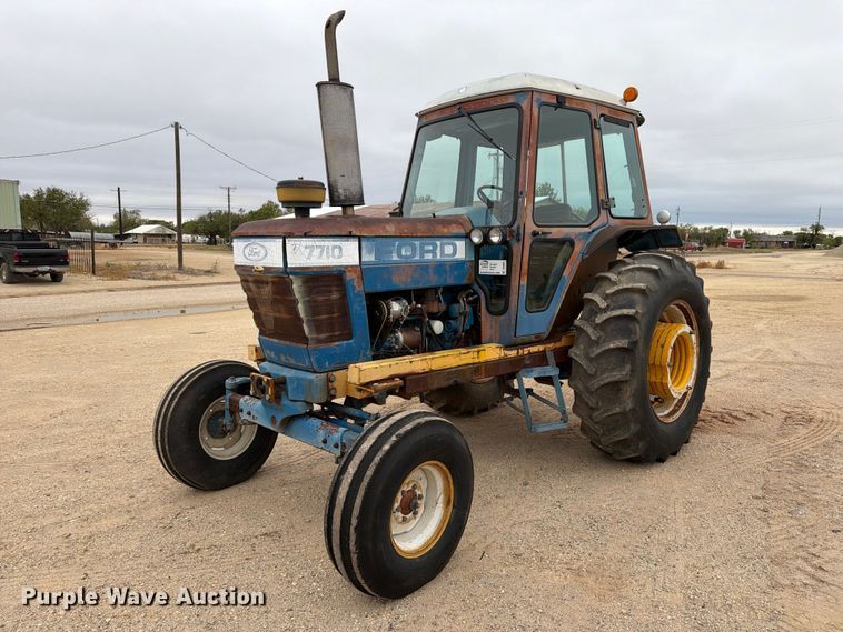 Ford 7710 tractor - DV8691