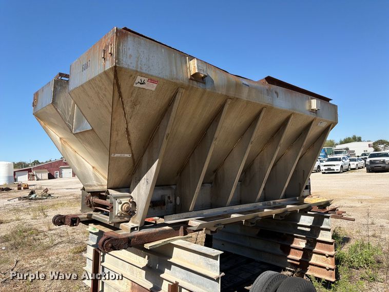 Monroe Snow and Ice 00058804 spreader - ES1165