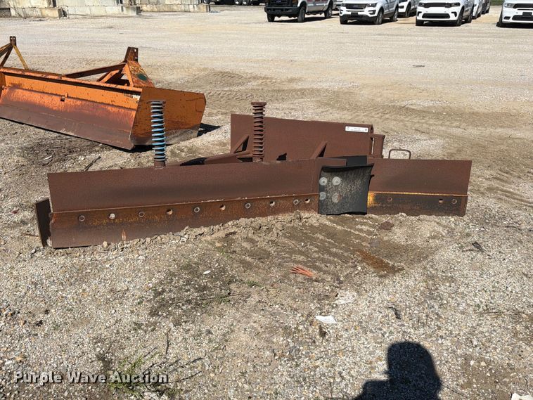 Skid steer blade - ES1168