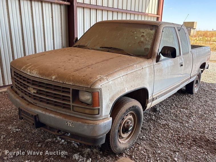 1993 Chevrolet K1500 Ext. Cab pickup truck - EX0046