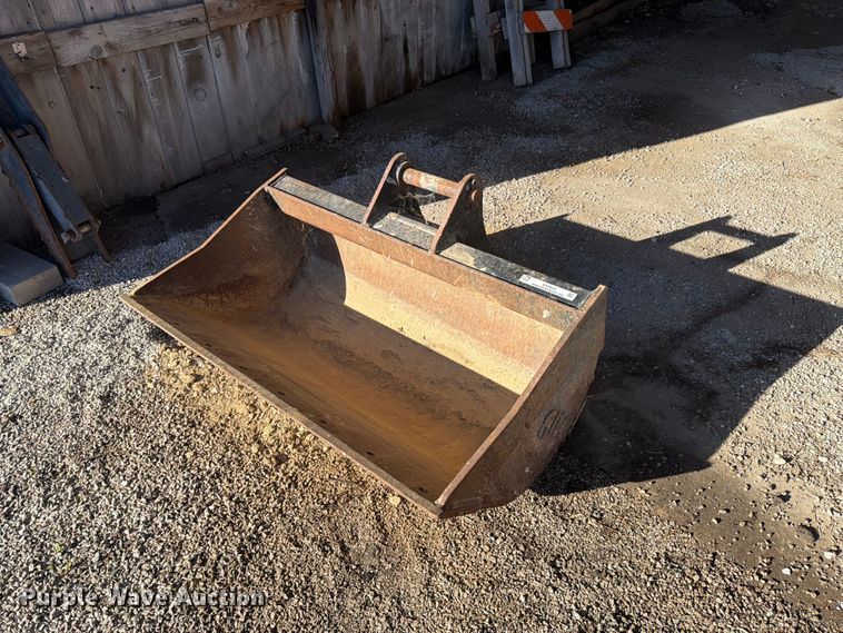 2019 John Deere 310g bucket - EX4623
