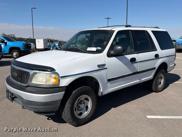 2001 Ford Expedition XLT SUV - FI2039