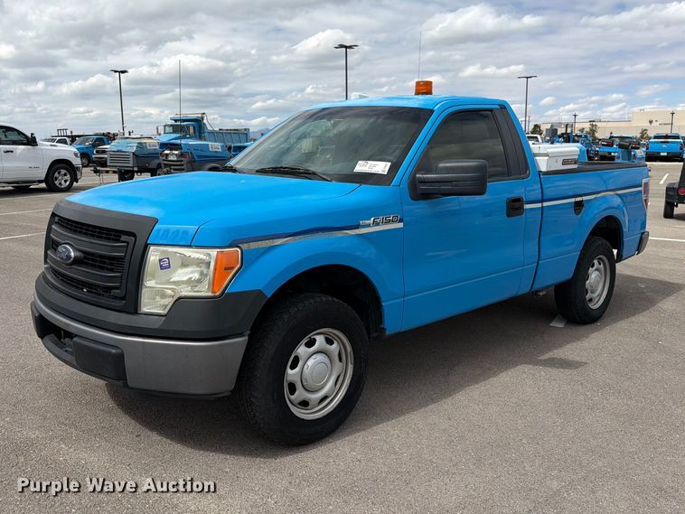 2013 Ford F150 pickup truck - FI2047
