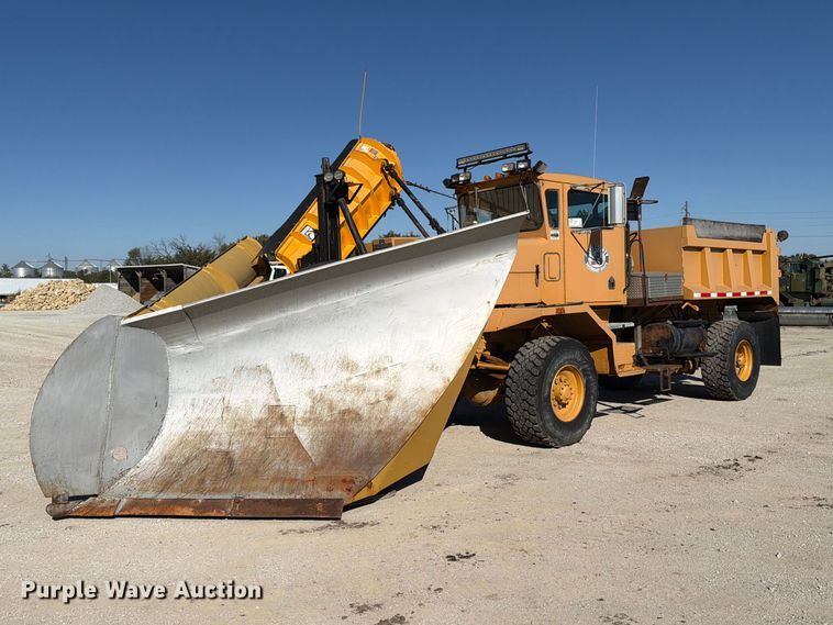 1986 Oshkosh P-2523-5 Dump truck - FP3124