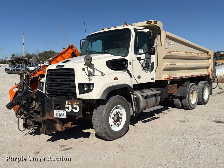 2017 Freightliner 114SD Dump truck - FP3125