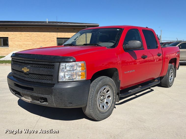 2011 Chevrolet Silverado 1500 Crew Cab pickup truck - FP3135