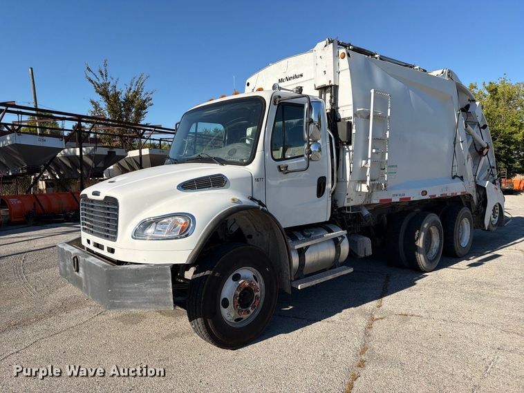 2017 Freightliner Business Class M2 refuse truck - FU1104