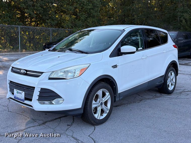 2014 Ford Escape SUV - FU4744