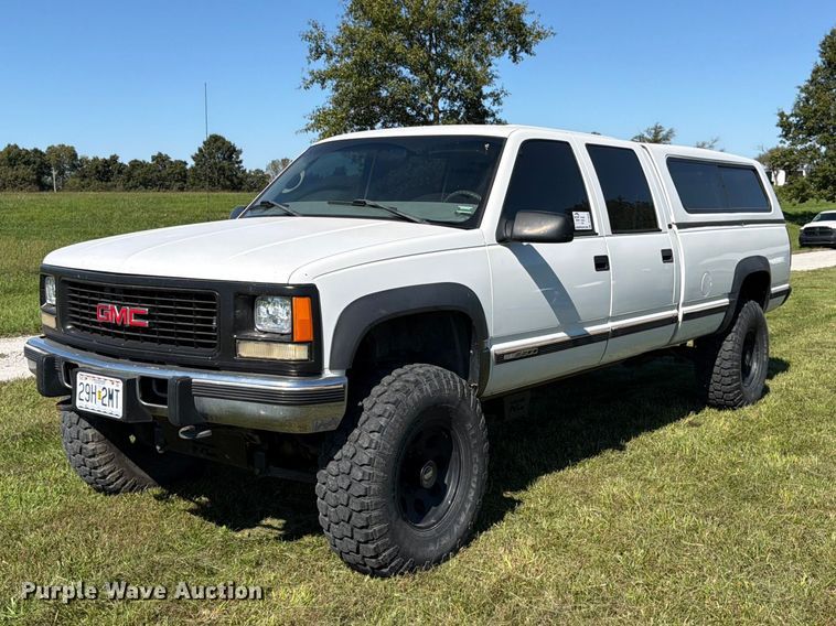 1999 GMC Sierra 3500 Crew Cab pickup truck - DT3036