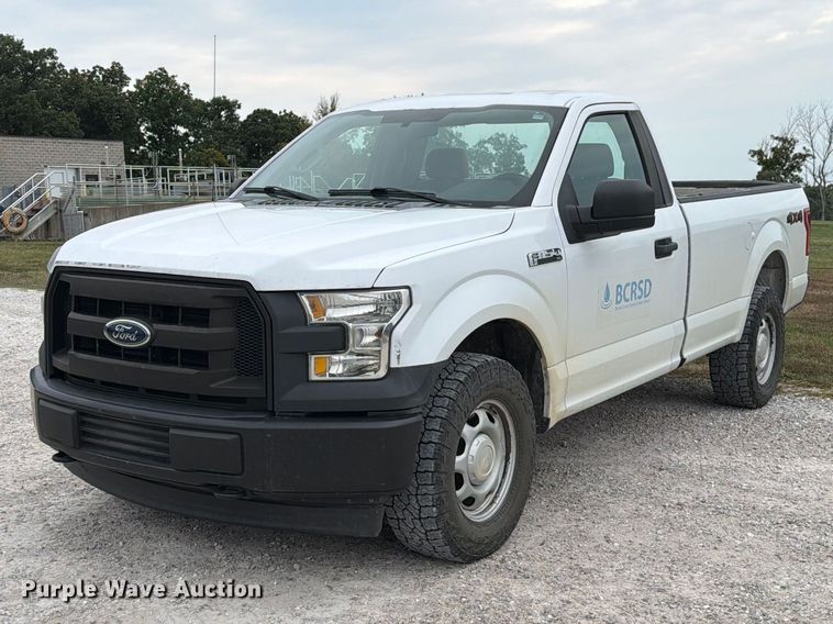 2017 Ford F150 XL pickup truck - DZ4906