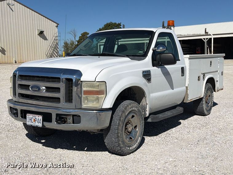 2008 Ford F250 Super Duty XLT utility bed pickup truck - DZ4939