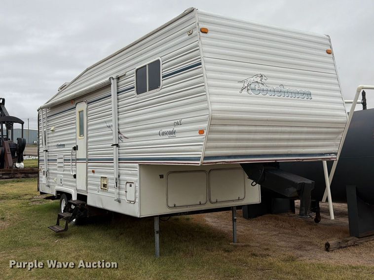 2002 Coachmen Cascade DXL camper - EI7676