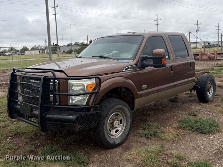 2011 Ford F250 Super Duty pickup truck cab and chassis - EI7678
