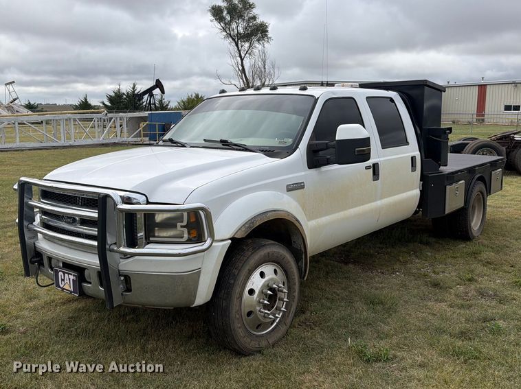 2005 Ford F450 Crew Cab flatbed truck - EI7679