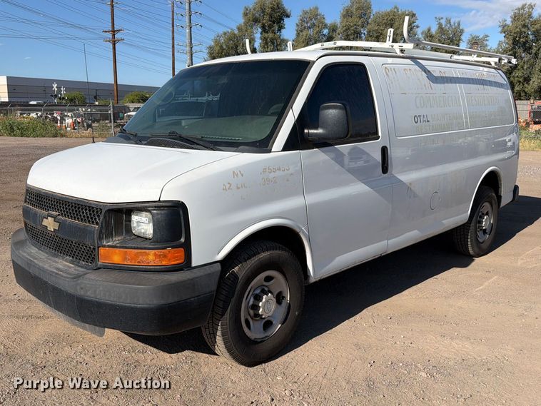 2015 Chevrolet Express 2500 van - EL2656