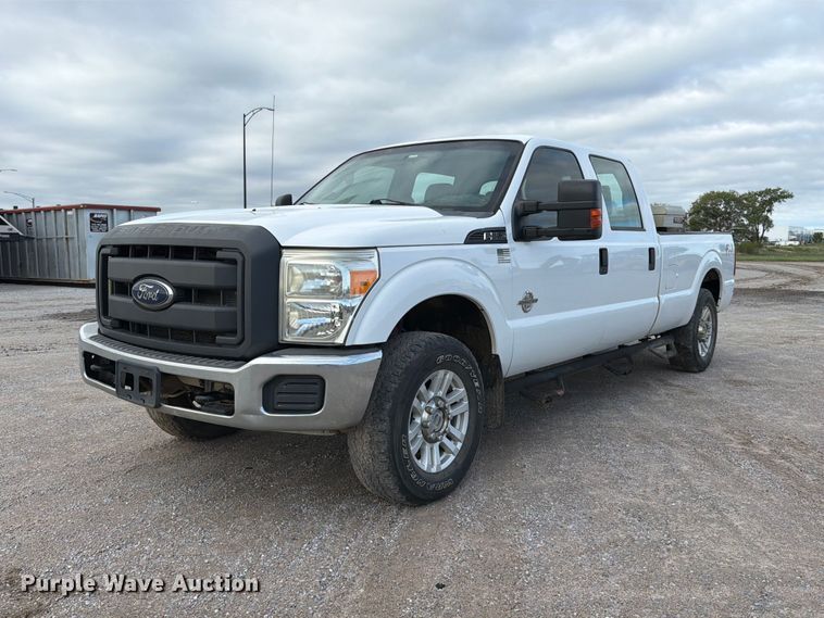 2014 Ford F250 Super Duty Crew Cab pickup truck - EP7888