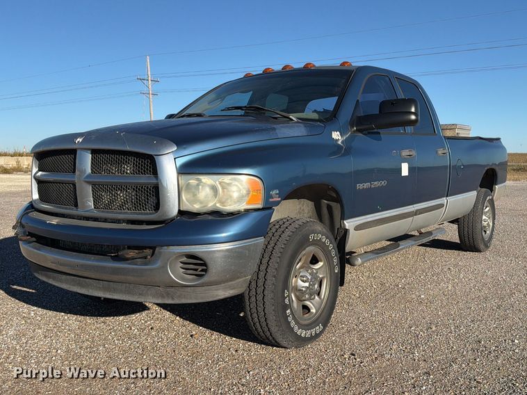 2004 Dodge Ram 2500 Crew Cab pickup truck - EP7897