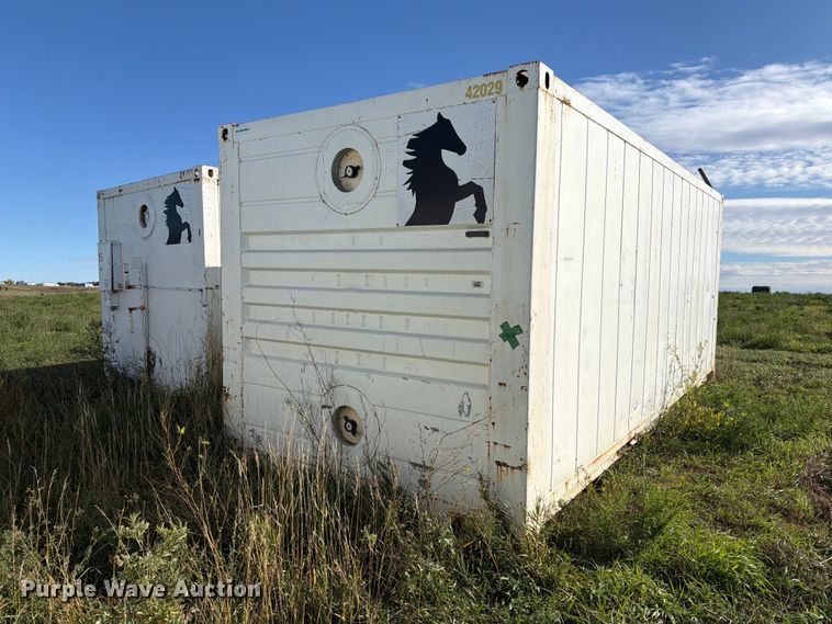 (2) water tank containers - EW1109