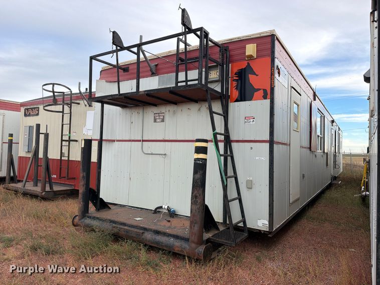 Roadway Wellsite skid mounted living quarters - EW1148