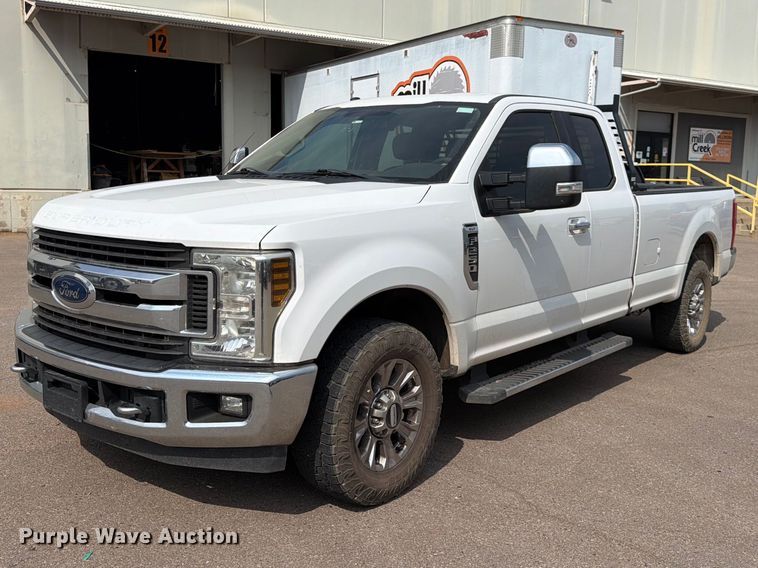 2019 Ford F250 Super Duty Ext. Cab pickup truck - EX0561