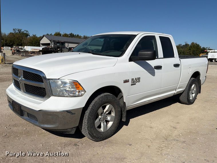 2019 RAM 1500 Crew Cab pickup truck - EX1033