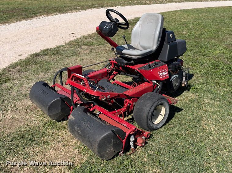 Toro Greens Master reel mower - EX2335