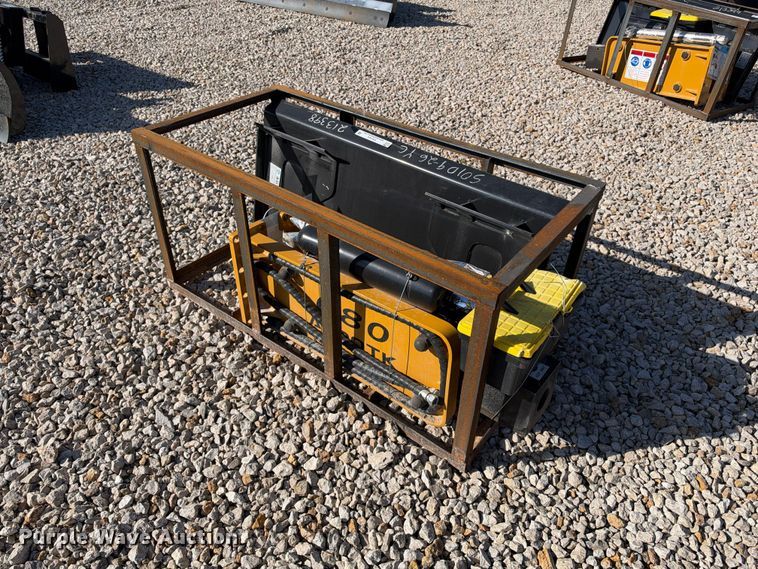 2026 AGT SSHH680 skid steer breaker - EX2422