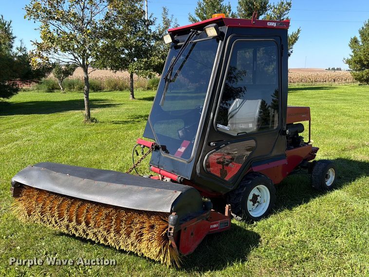 Toro Groundsmaster 328D broom - FB5954