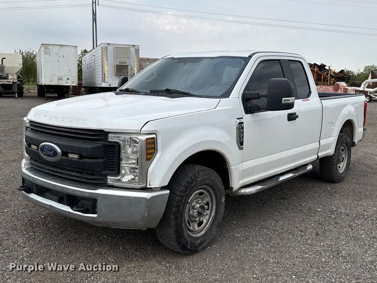 2019 Ford F250 Super Duty Ext. Cab pickup truck - FC4448