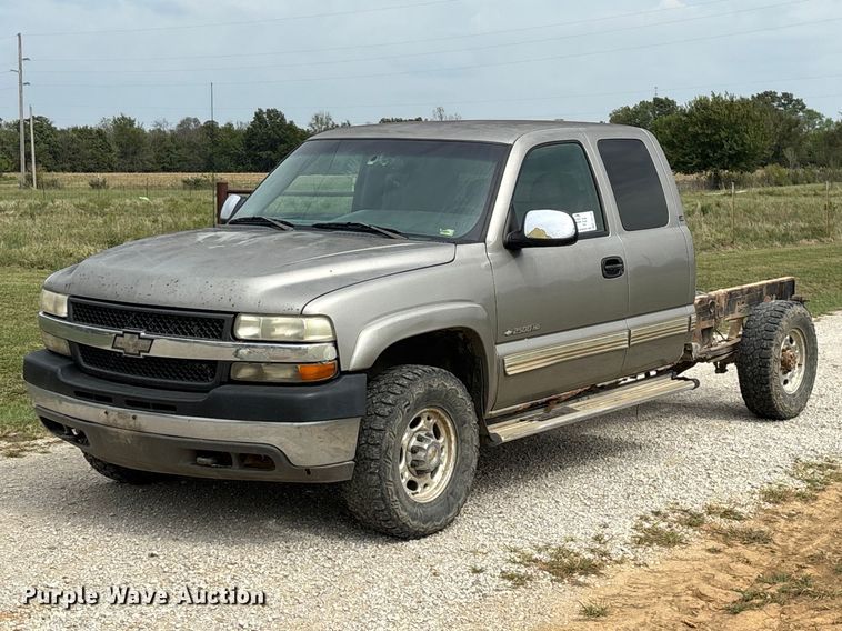 2001 Chevrolet Silverado 2500HD Ext. Cab pickup truck - FG0736