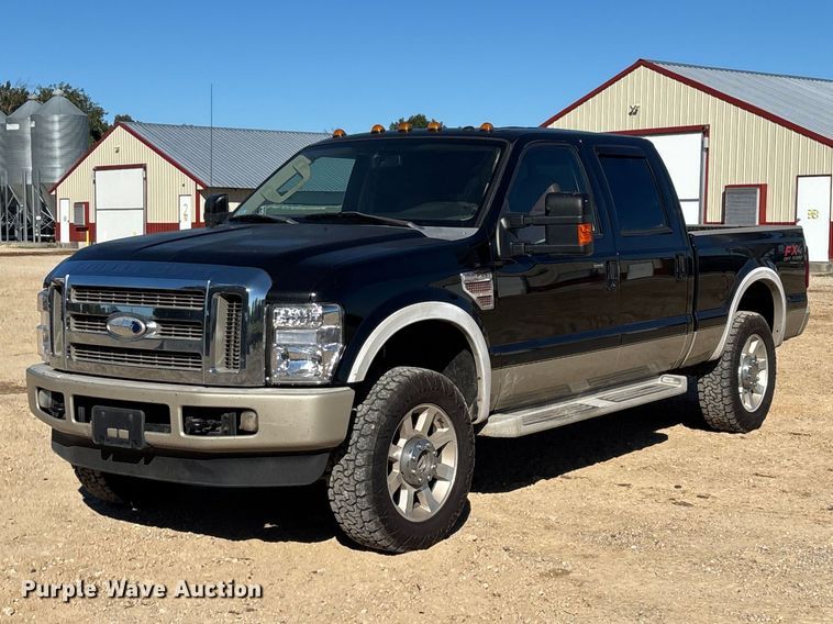 2010 Ford F250 Super Duty King Ranch Crew Cab pickup truck - FG0766