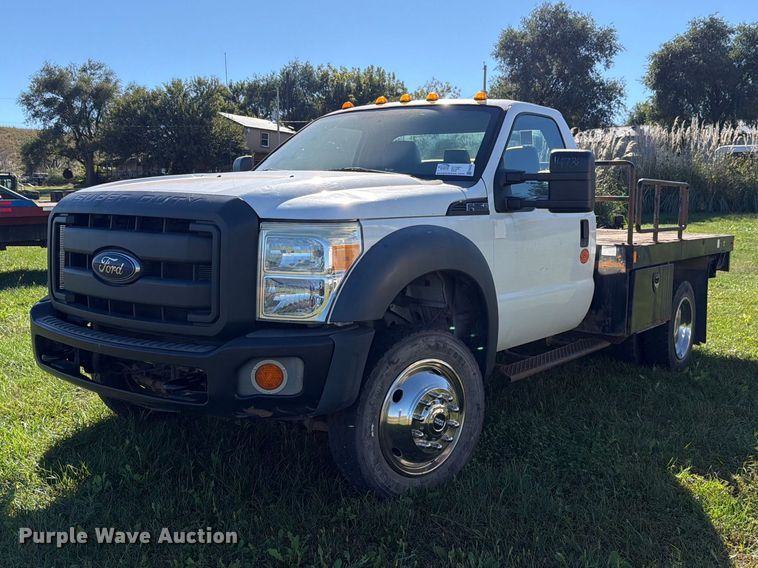 2015 Ford F550 flatbed truck - FH6423