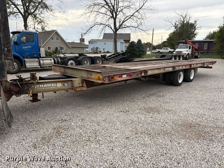 1999 Dynaweld tilt deck equipment trailer - FK3812
