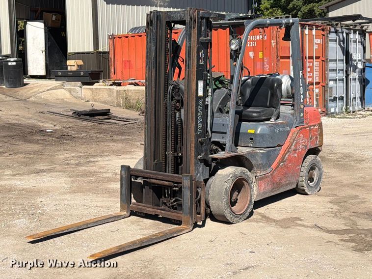 Toyota 8FGU25 forklift - FT6437