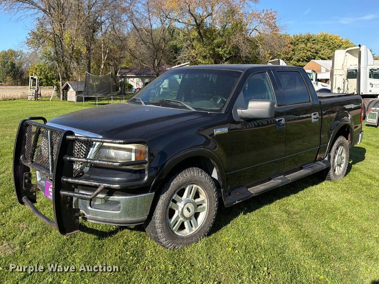 2004 Ford F150 Crew Cab pickup truck - FT7555