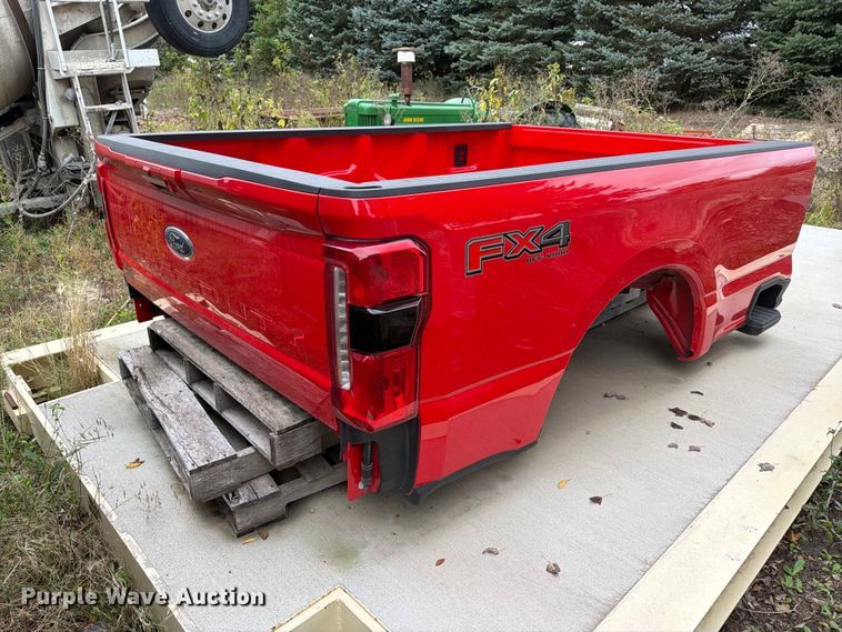 Ford Super Duty pickup bed - FT8143
