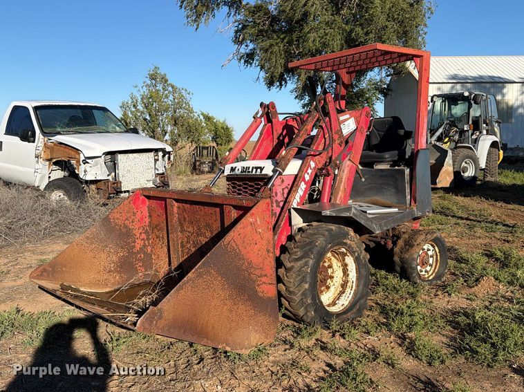 Mobility Dipper 4X4 compact wheel loader - DV8728