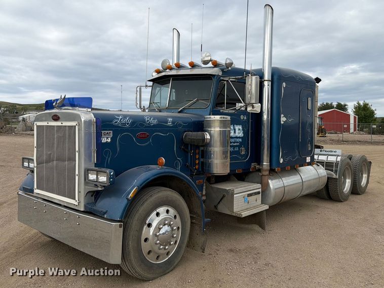 1984 Peterbilt 359 semi truck - EA0573
